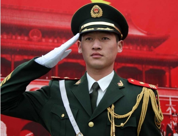 打仗时，军人从来不管什么“生理学(8)_军事_人民论坛网