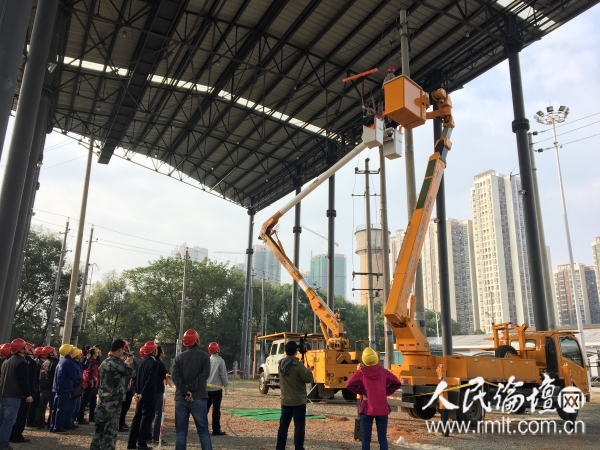 中美配网不停电作业技术交流会在长沙举行(2)