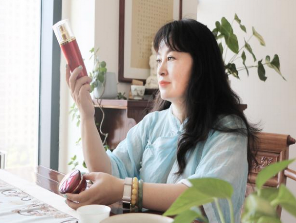 女教授如何打造国产高端护肤品牌