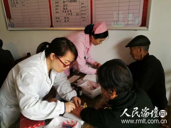 新余第七医院为乡村贫困老人义诊获好评