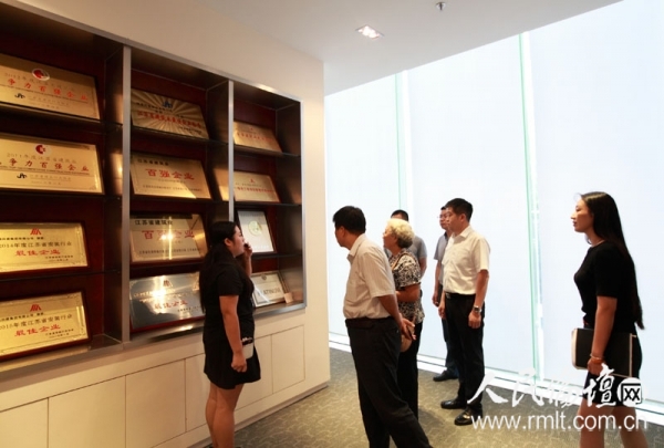 南通四建荣誉墙
