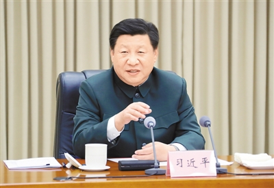 9月27日至28日，中共中央总书记、国家主席、中央军委主席习近平视察79集团军，接见驻辽宁部队副师职以上领导干部。这是27日下午，习近平听取79集团军工作汇报，并发表重要讲话。新华社记者 李 刚摄