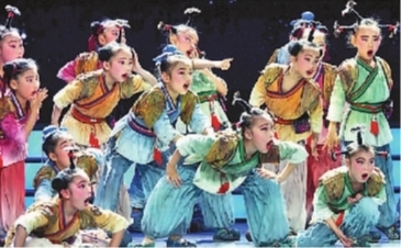 艺术之花为人民深情绽放