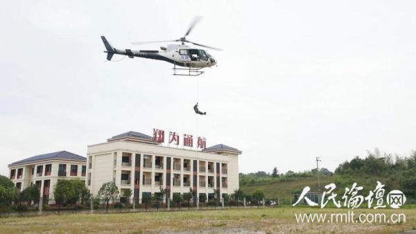 新春走基层｜30分钟飞越120公里！青岛“空中120”新春架起生命通道成功转运危重患者(图1)