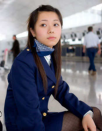 头等舱空姐的收入秘密_空姐月收入(2)