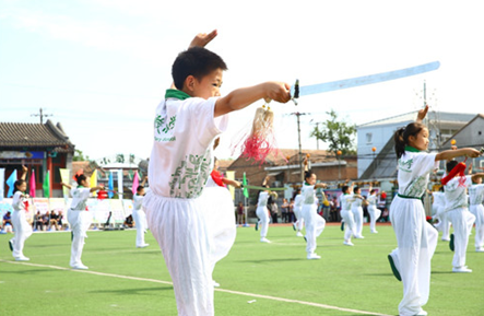 北京翠微小学白家疃校区举行传统体育展示活动