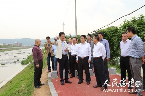 夏让欣董事长考察洛阳江东溪安全生态水系项目