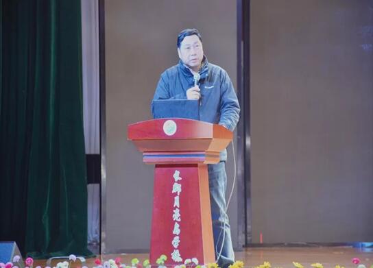 长郡月亮岛学校教育慢下来课题报起来