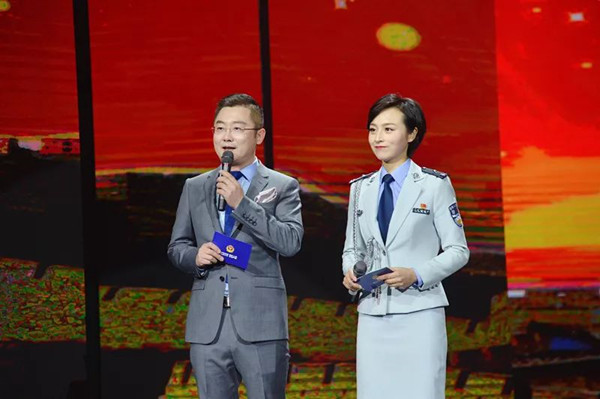 金创来自义乌公安的一位能文能武铿锵警花