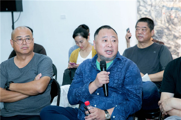 石佛艺术公社社长黄国瑞