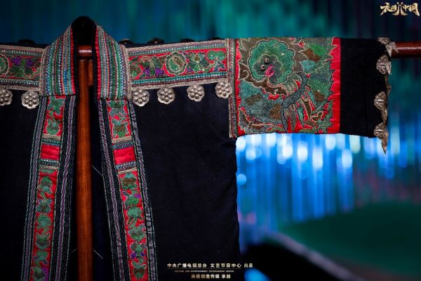 《衣尚中国》演绎"节庆之美",卡萨帝"空气洗"呵护民族智慧