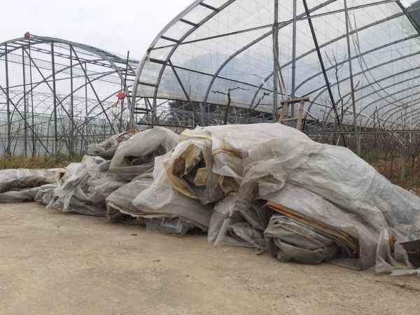湖南衡山回收废旧地膜变废为宝