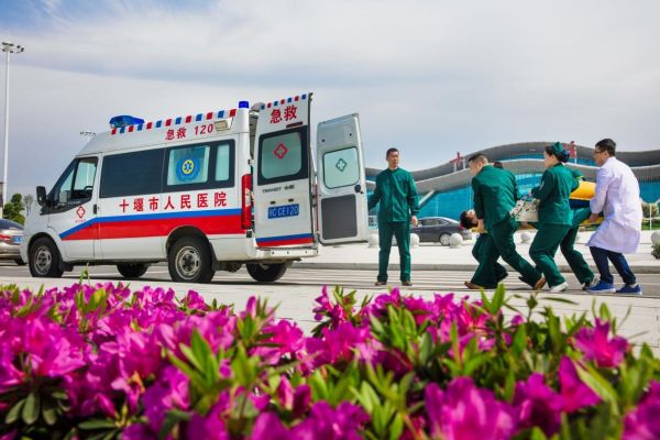 十堰120救护车及时高效救治伤病员这是十堰市自2005年建立全市120急救