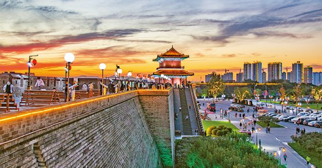 把中华文化瑰宝保护好、传承好、传播好