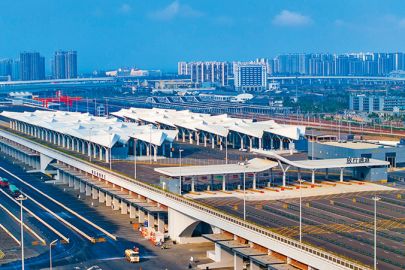 越开放越发展 越发展越开放