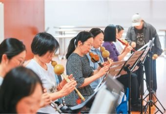 多彩文化点亮城市夜生活