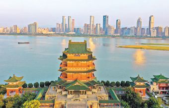 着力建设崇德向善的文明城市