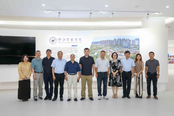 人民论坛调研组调研走访浙江万里学院。