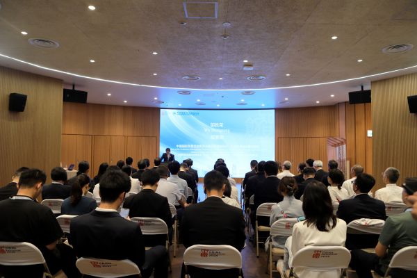 中国建研院中国馆项目组代表、技术专家代表团，日本大建设计株式会社、日本建筑综合试验所等合作单位代表参与活动。