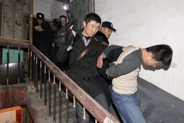 圖為宋清罡在抓捕現(xiàn)場。