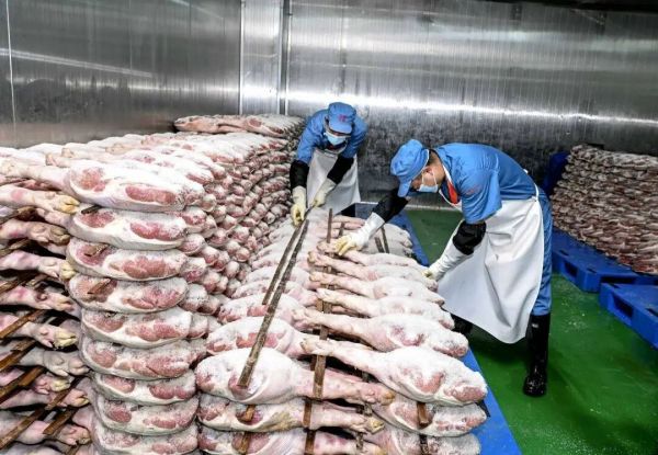 1989239613716959236_1280px