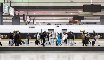 长三角铁路今年旅客发送量超9亿人次