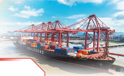 坚持对外开放，推动多领域合作共赢