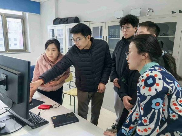 图为通州区检察院与北京物资学院联合提升医保自制药欺诈识别法律监督模型识别穿透力