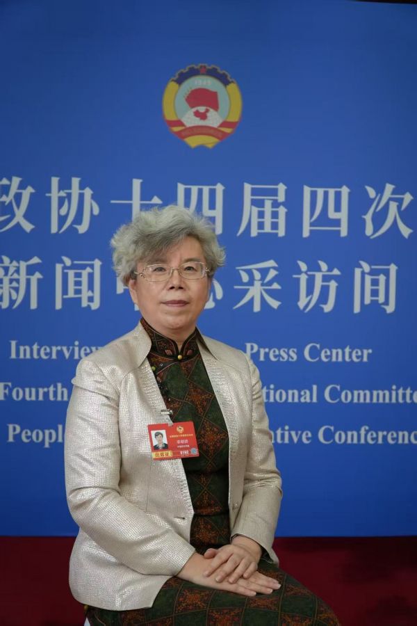 EF14C4627B3CE05D688D2298F8E060FD