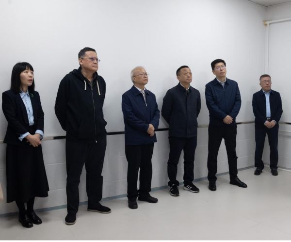 调研组考察丰台桥南城中村改造项目