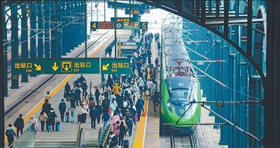 清明假期铁路预计发送旅客9050万人次