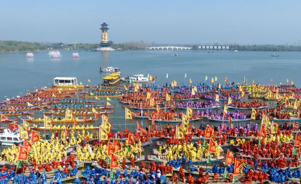 泰州溱湖生态湿地会船节现场