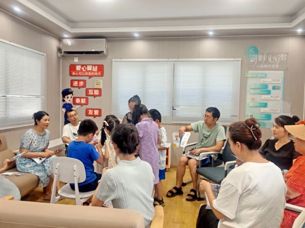 人民建议征集现场。