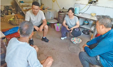 在急难险重面前，“我先上、我在前”（新时代·面孔） 