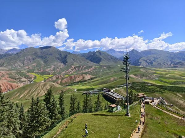 中国移动卓尔山基站