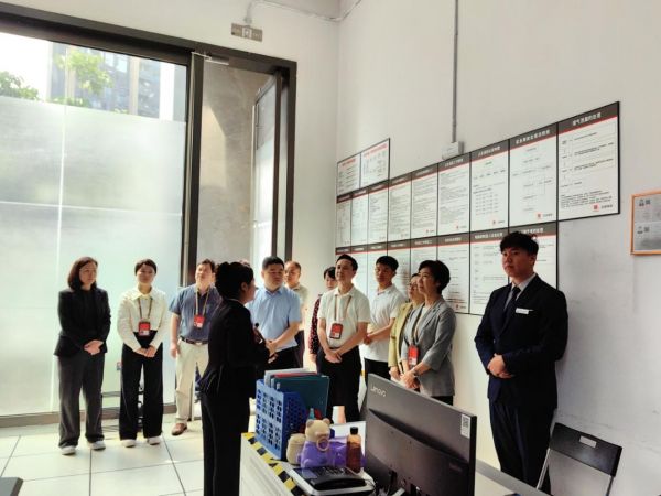 惠州人大组织人大代表专题调研小区物业管理服务情况,加快推动小区物业管理服务条例立法工作。