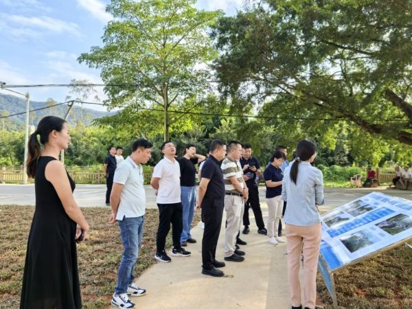 惠州人大组织省、市人大代表视察环南昆山-罗浮山引领区生态环境保护工作,积极为惠州生态文明建设建言献策。
