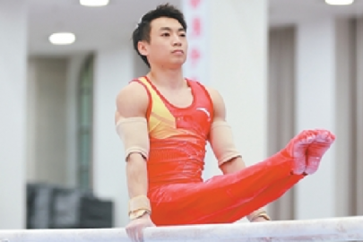 奔赴赛场，中国体育健儿加油