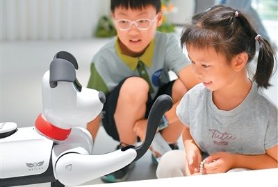 看机器人在课堂学会啥？ 